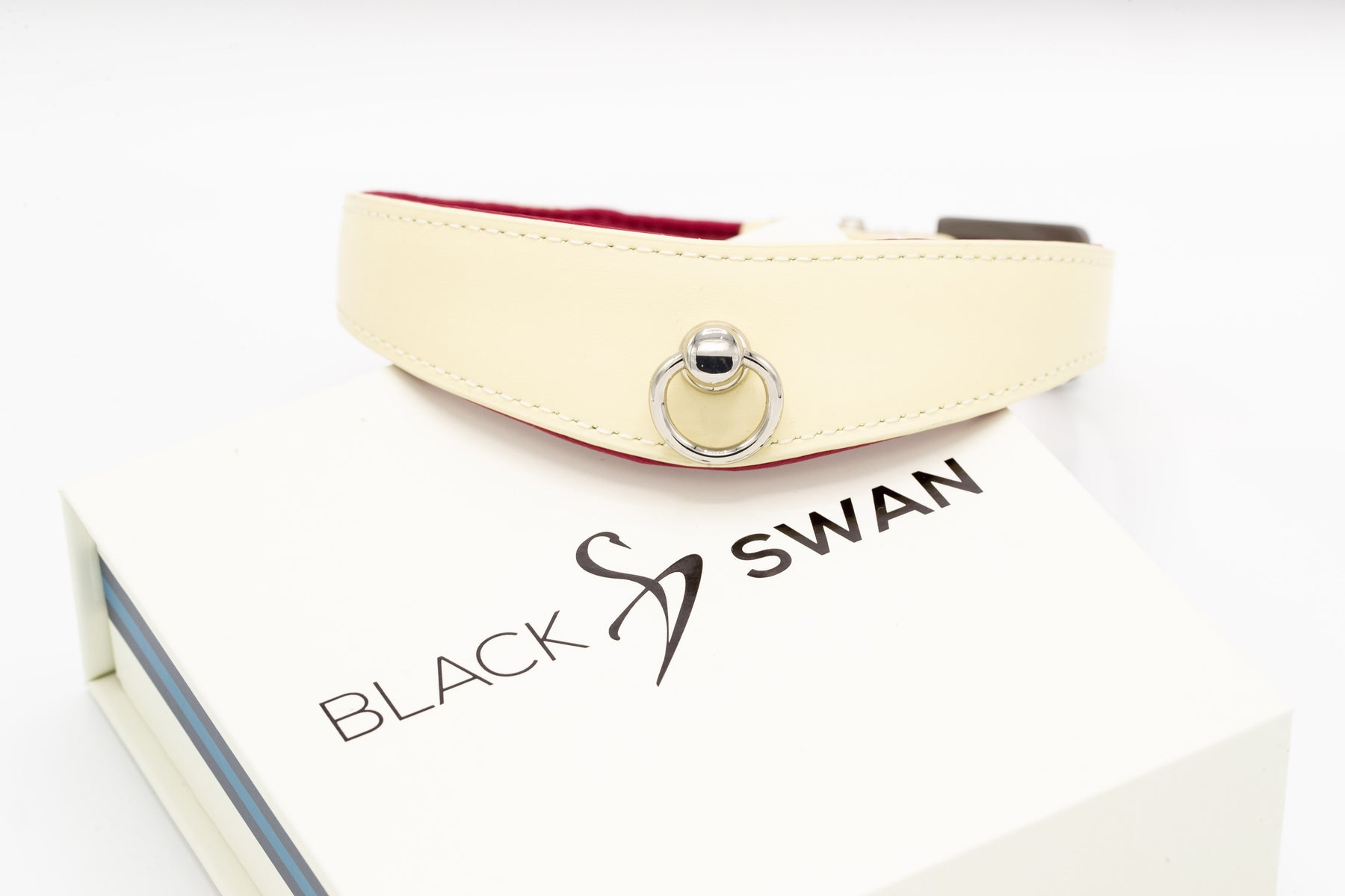 Collar Red Berry