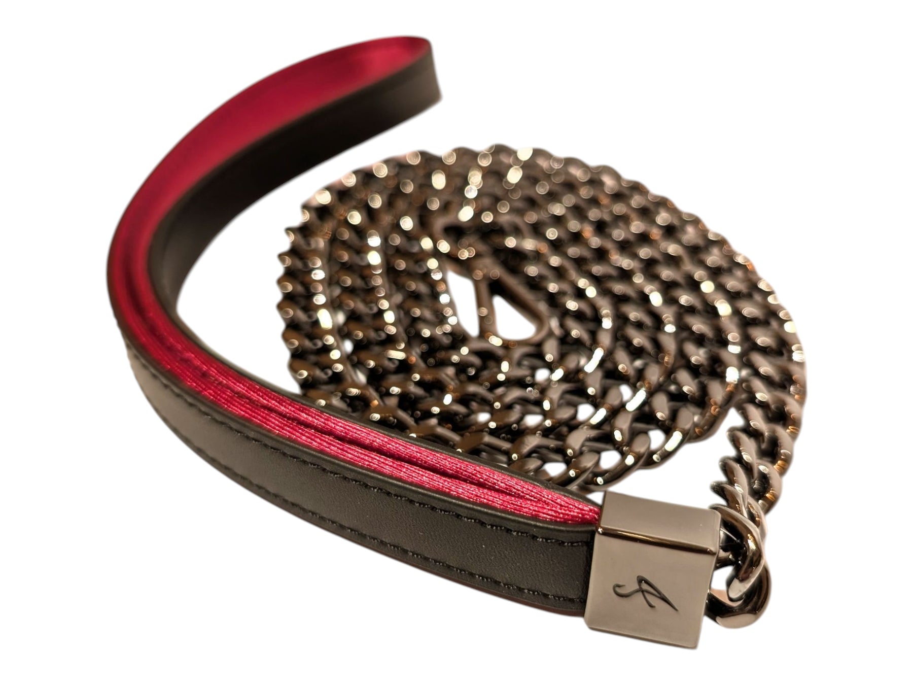 LEASHES