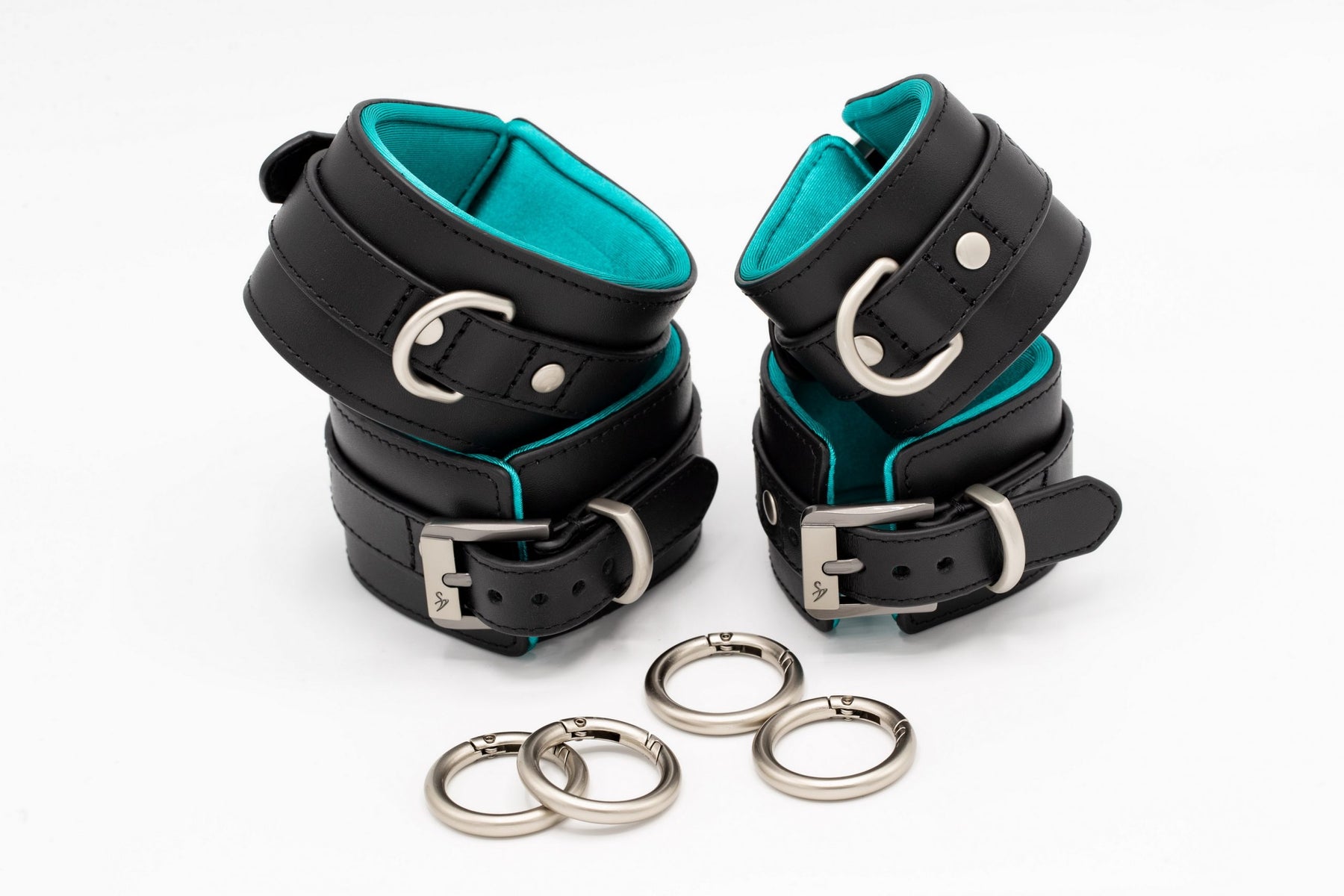 Restraint Set Black Ice