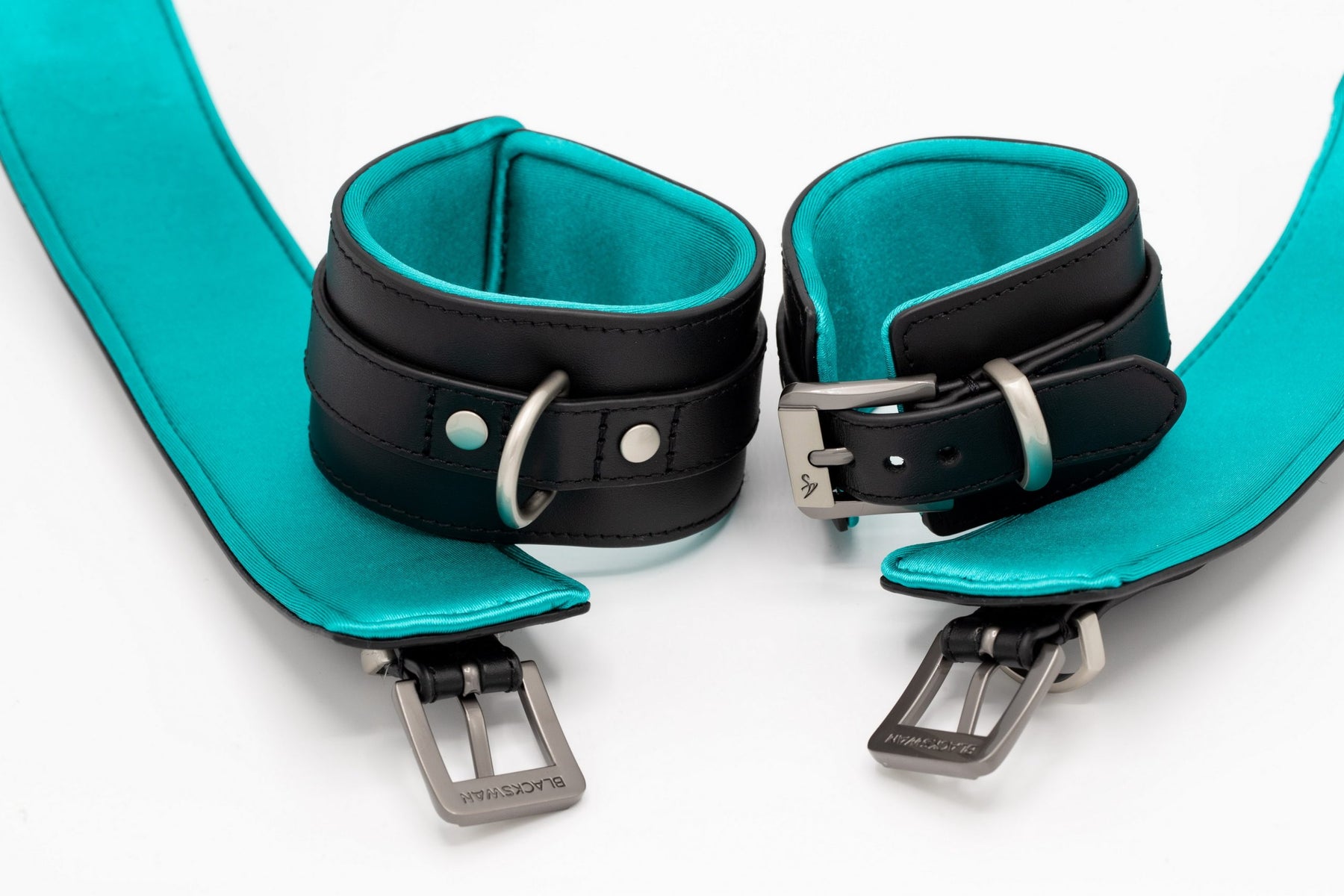 Restraint Set Black Ice