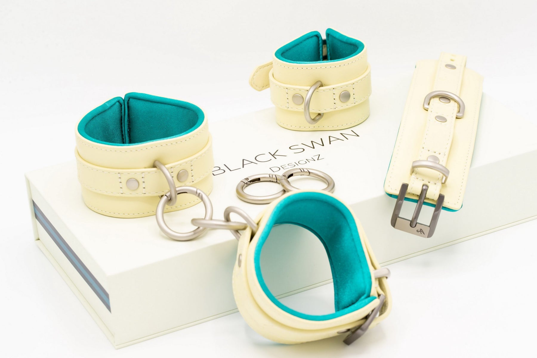 Fessel-Set Blue Ice