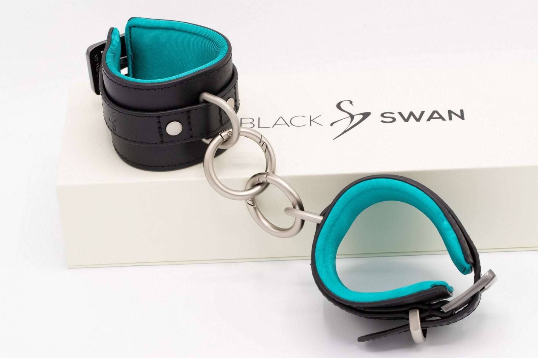 Handfesseln Black Ice