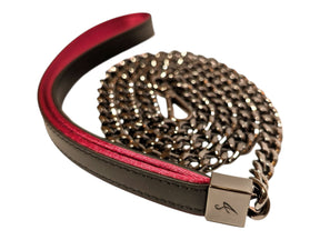 LEASHES